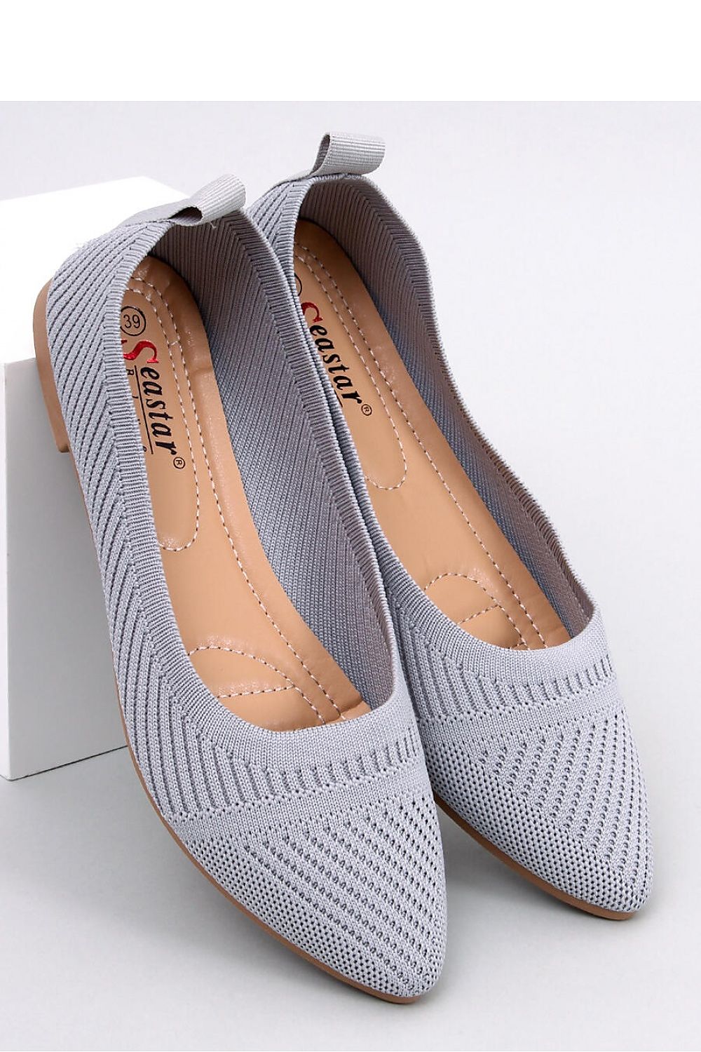 Ballet flats model 185773 Inello - Lojahub Shop